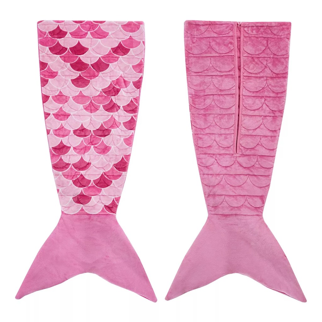 Image of weighted blanket in the style of a pink mermaid fin, with link to Kohls website.